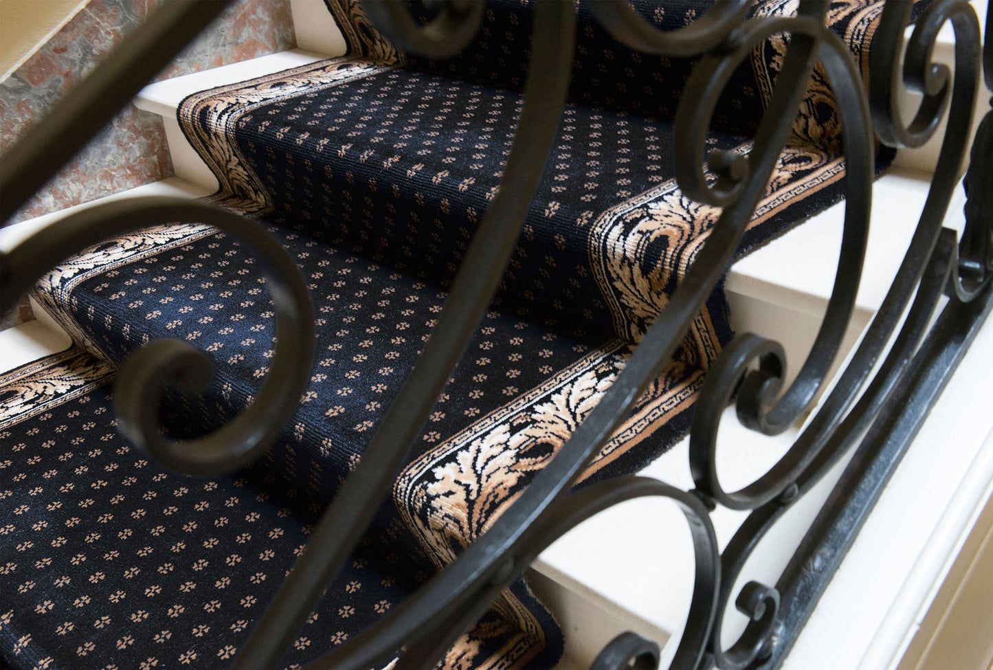 Traploper Louis de Poortere Royal Aubusson Zwart