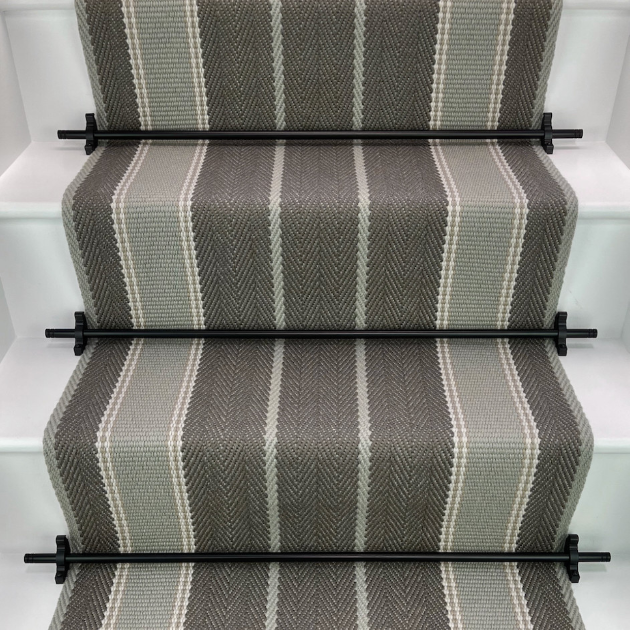 Traploper Off the Loom Broomley Battle Grey