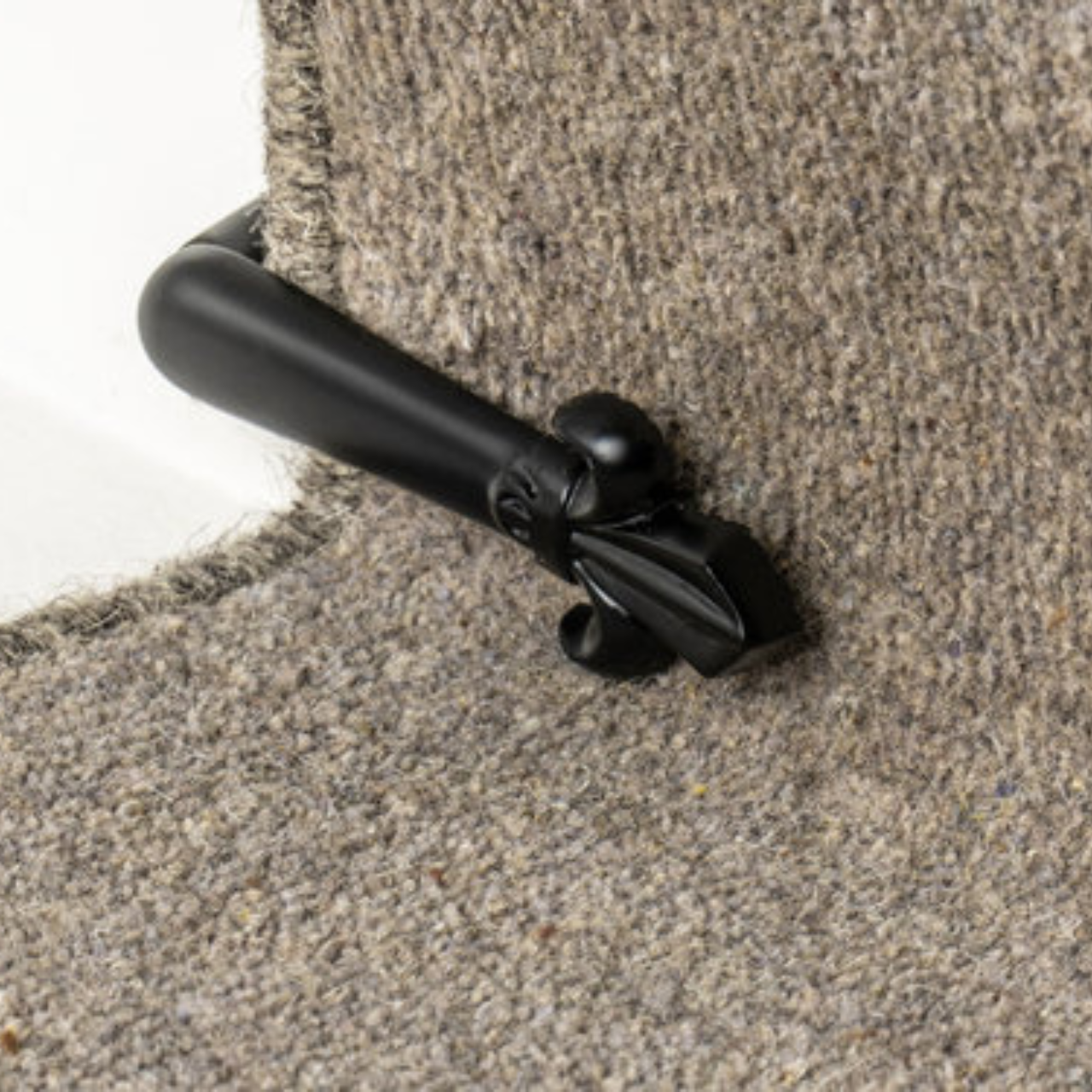 Traproede black stairclip