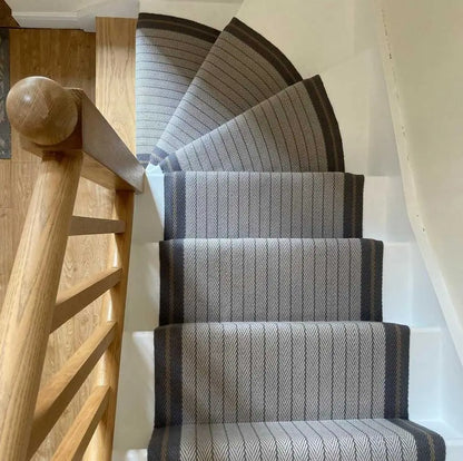 Traploper Hartley & Tissier Stripes Claire Light Grey, Graphite & Mushroom